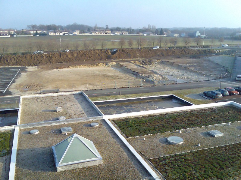 Photo000.jpg - Vue NORD - Terrassement
