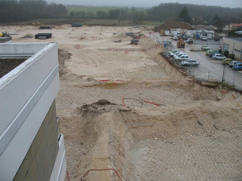 IMG_0007.jpg - Emplacement Future Aile Ouest- Terrassement en cours de finalisation
